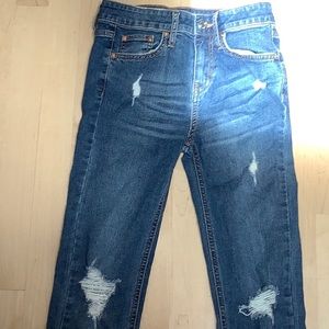 Ripped skinny jeans.